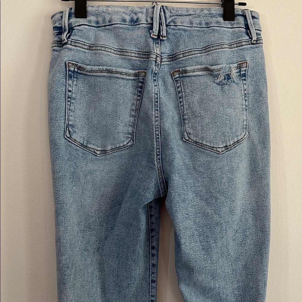 Good American Light Blue Straight Leg Jeans - Picture 4 of 4